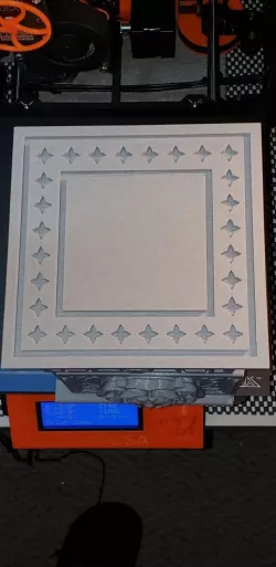 Decorated lid for the Tudor box
