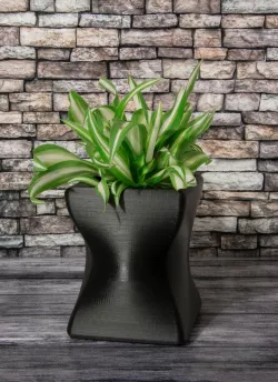 Small curved planter