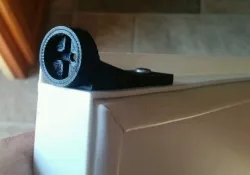Dometic freezer hinge
