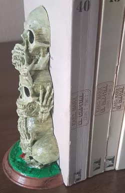 Skull - The Three Wise Skulls BOOKEND