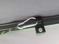 Sunshade arm fixture in case of moderate wind