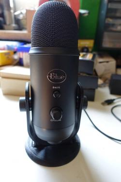 Blue Yeti Nano Mic Shock Mount by Buschi, Download free STL model