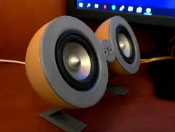 Mini Desktop Speakers