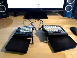 TS65 Split Mechanical Keyboard Case with built-in Tenting/Tilting and Optional PSP1000 Joystick Mouse