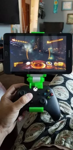 Xbox One S Controller Tablet Mount