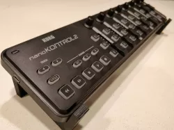 KORG nanoKONTROL2 Stand