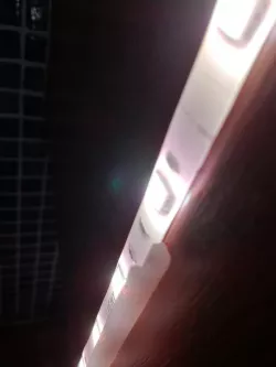 Led-strip sideshield/ light diffuser