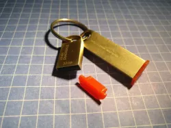 Usb flash drive cap - against dust and dirt
