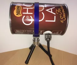 Wifi antenna tripod mount