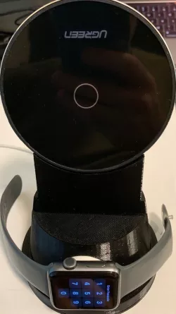 iPhone XS Max and Apple Watch Charging Stand