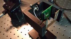 Optical/elettronic lab equipment- PCB holder