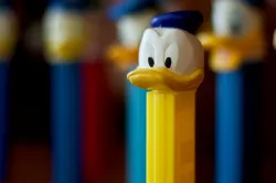 Donald Duck Softhead PEZ replica