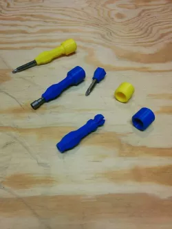 Hex Driver With Rotating Cap