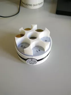 Euro coin holder