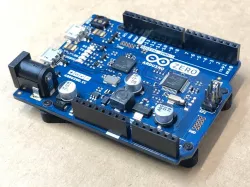 Minimalist Arduino Zero/Uno/Etc. Mount