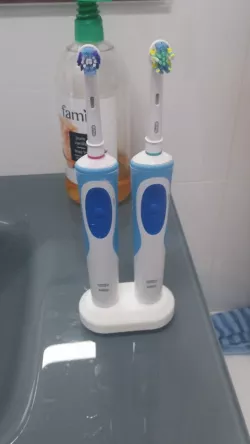 Tooth brash holder stand for Oral-B Braun with legs