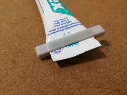 Toothpaste tube Squeezer / Saver Remix clean