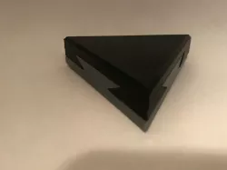 dove tail triangle(toy/puzzle)