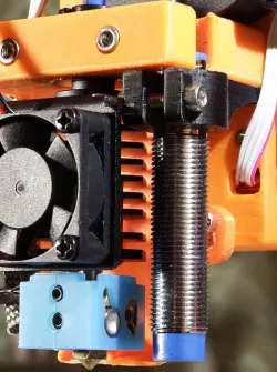 HyperCube Evolution: Holder for the inductive sensor