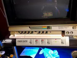(Remix) Commodore 1702 monitor door