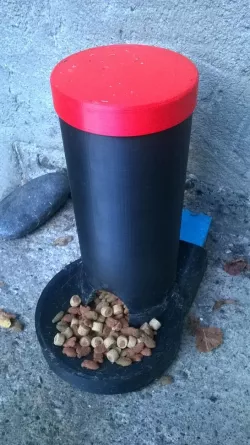 Cat Food Dispenser