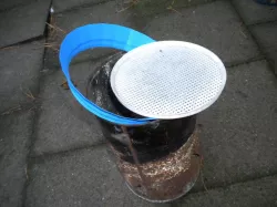 Sieve / sifter 