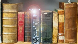 Bookshelf Insert - Magic Book
