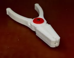 Revoltech Pliers