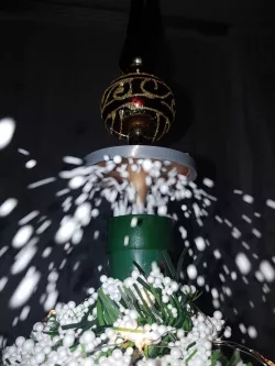 Snowing Chrismas Tree Ring for bigger Snow Pearls