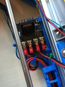 Bottom tee for right-side Y-axis cable chain with MOSFET