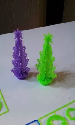 Credit card Christmas tree puzzle 