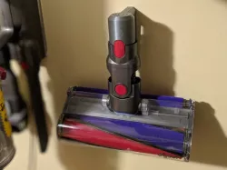 Dyson Cyclone V10 Attachment Mount