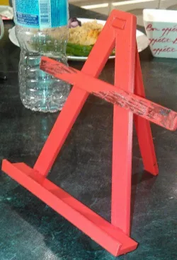 Easel