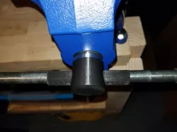 Vise handle clip