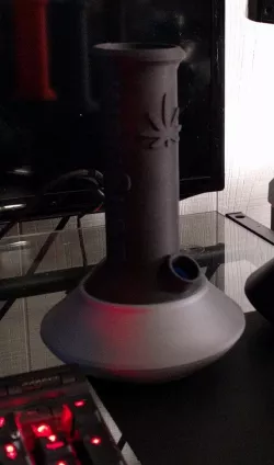 Black Edition Water Pipe w/ Quad Pull Matrix & Ice Tray