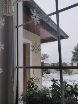 Snowflake decoration