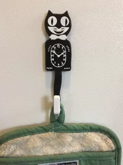 Kit Cat Clock Hook
