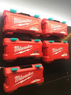 Milwaukee Case Hanger