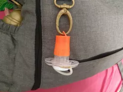 Avent pacifier lid adapter