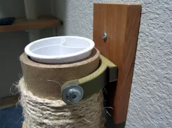 Scratching post wall brackets