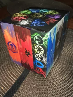 Ravnica Velcro Deck Box