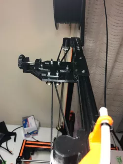 Anet E12; Z-axis sync screws and run on one stepper motor and reduce bed leveling.