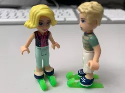 Ice-skates for lego figures