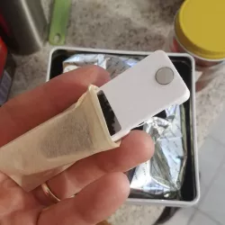 Magnetic tea spoons