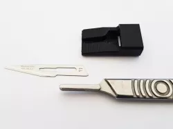 Swann Morton scalpel blade extractor (single and box)