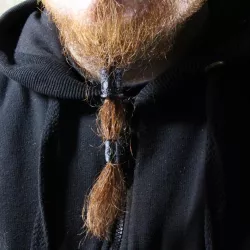 Celtic beard ring Yggdrasil and knot - beard fashon