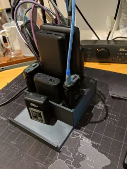 Charging station for Anker and Rav power banks