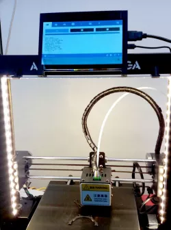 Raspberry Pi (Octoprint) 7" Touch TFT frame for Anycubic i3 Mega
