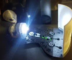 Alien Lithopane Display Stand