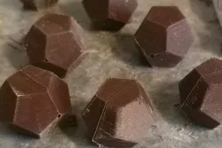 d12 die chocolate mold